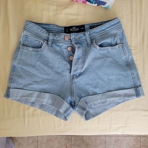 Hollister HighRise Boyfriend Short Vintage Stretch